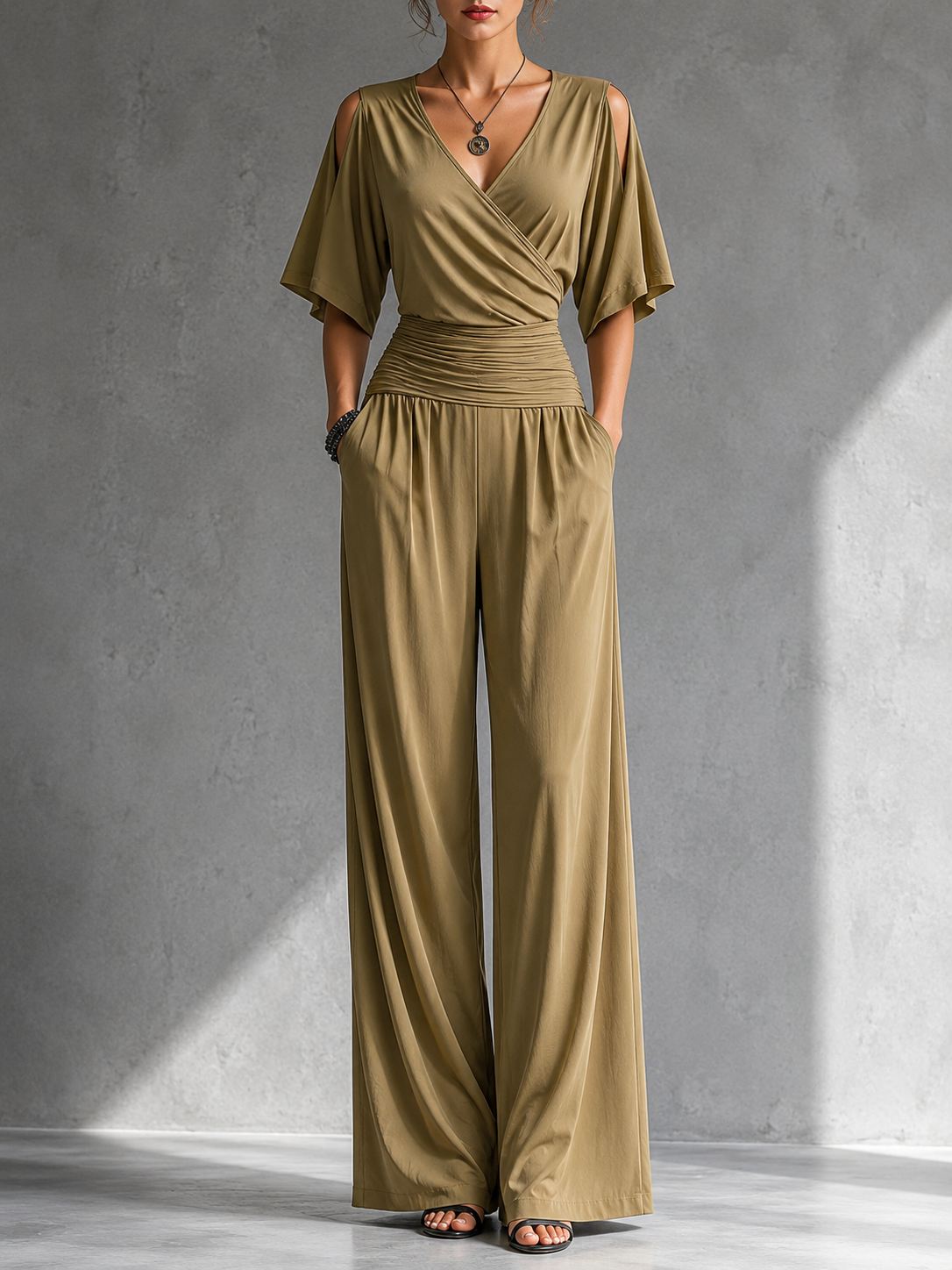 Sira | Conjunto elegante con efecto cruzado y pernera ancha