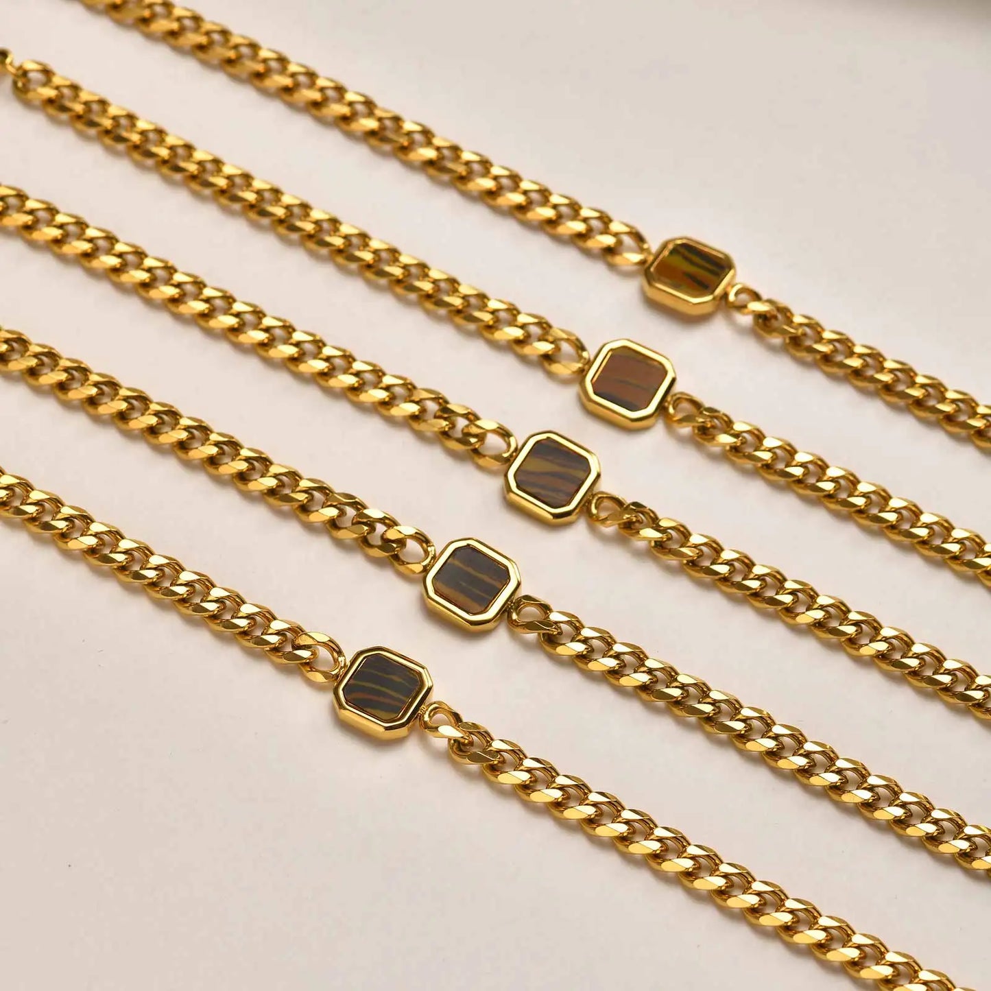 Orión - Pulsera de cadena negra